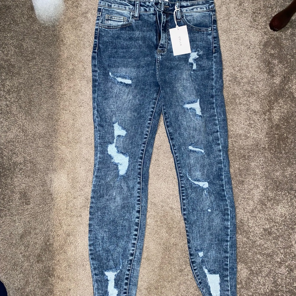 Cello distressed skinny jeans. BNWT